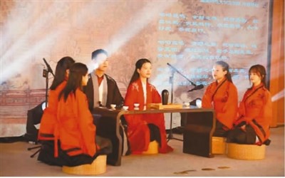 人民星空网页版登录入口海外版：以诗会友